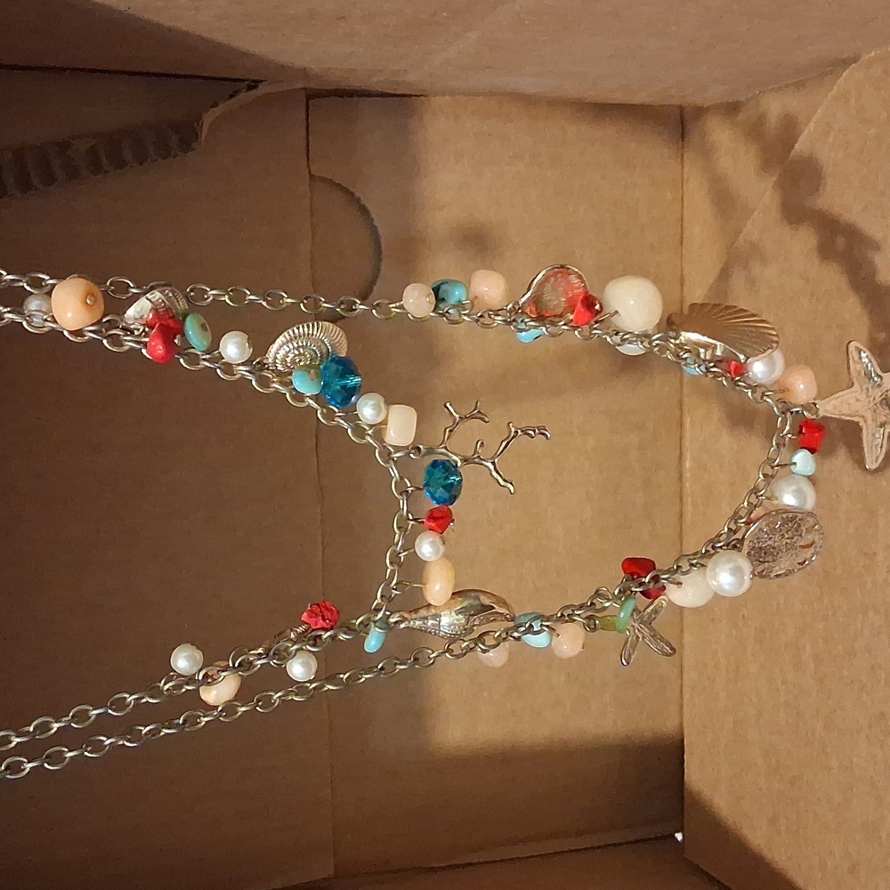 Beach Theme Neckless - Picture 2 of 5
